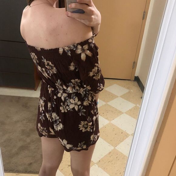 One Clothing Brown Floral Off the Shoulder Romper - Picture 4 of 7